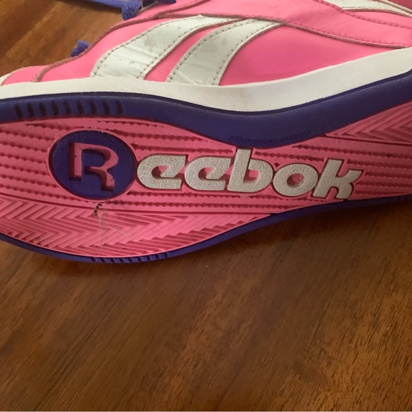 Ladies Reebok Classic Sneakers - Picture 9 of 11